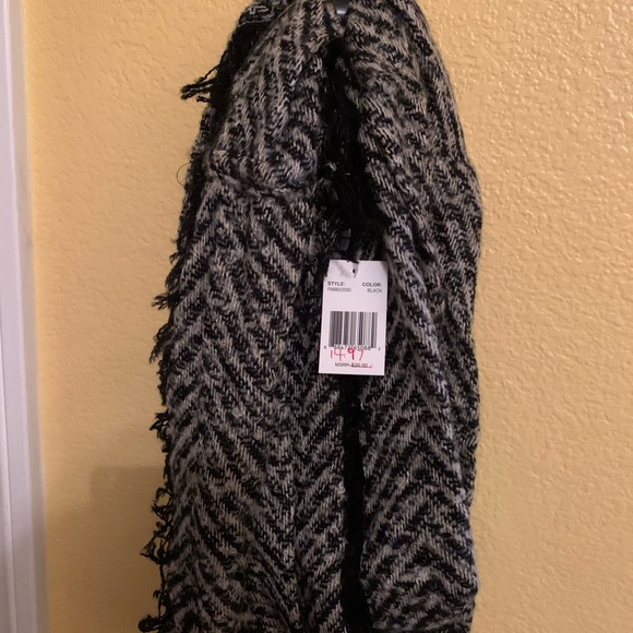 Scarf - Picture 2 of 2